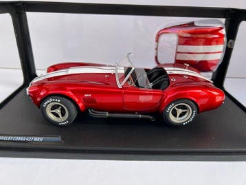 Solido 1:18 - Modelauto - Shelby Cobra 427 MKII 1967 - 2