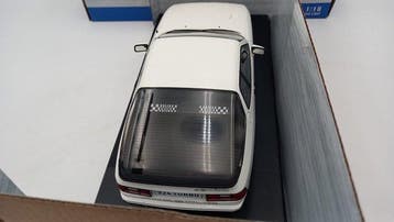 Model Car Group 1:18 - Voiture miniature - Porsche 924 Turbo