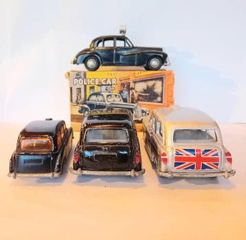 Dinky Toys 1:43 - Modelauto (4) - Austin Taxi, Wolseley, Nieuw