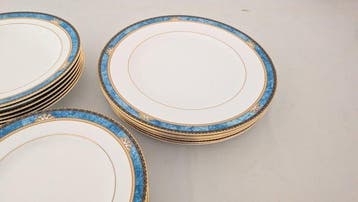 Wedgwood - Eetservies voor 6 (18) - Beenderporselein -