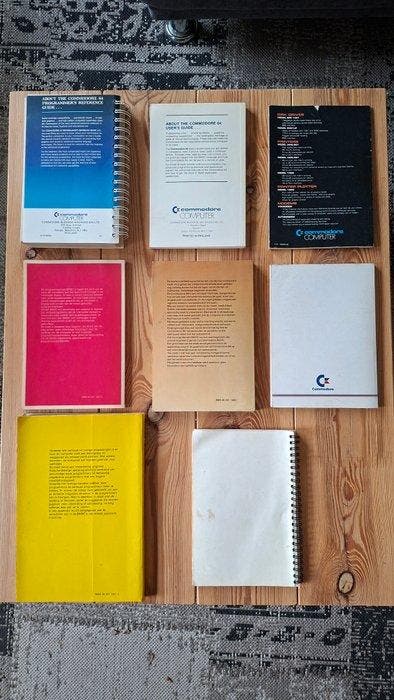 Commodore 64 - books & manuals - Computer (8), Games en Spelcomputers, Spelcomputers | Overige Accessoires