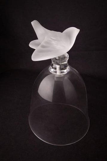 Decoratief ornament - Lalique - Frankrijk - Klokkentje mus