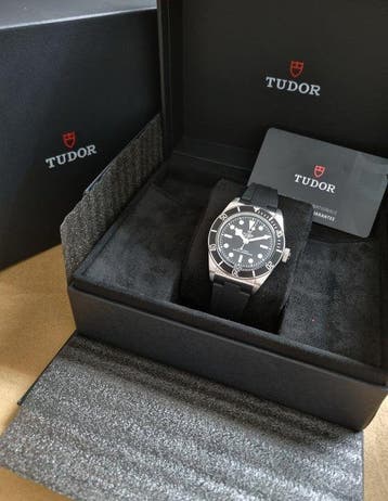 Tudor - Black Bay Steel Rubber Strap 41mm Steel Black Dial