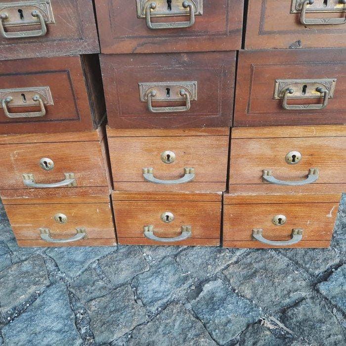 Commode (22) - Bois, Laiton - Lot de 22 tiroirs Art Déco, Antiquités & Art, Curiosités & Brocante