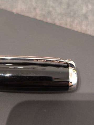 S.T. Dupont, Stylo bille st Dupont Elysée ball point noir, Collections