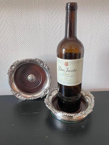 Wine Bottle Coasters - Onderzetter (2) - silverplated -, Antiek en Kunst