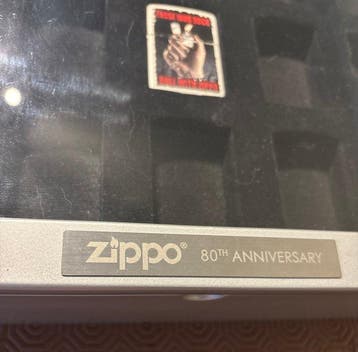 Zippo - Rare 40 Zippo 80th Aniversary stand in Mint