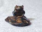 Pierre Chenet (XX-XXI) - Sculpture, La Grenouille sur son, Antiquités & Art