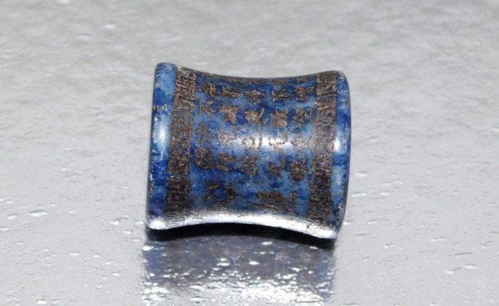 Antiek Boeddhistisch Heilig Chinees handgemaakt kralenamulet, Verzamelen, Mineralen en Fossielen