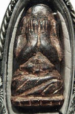 De Onkwetsbare Monnik - Grote Heilige Amulet Phra Pidta -