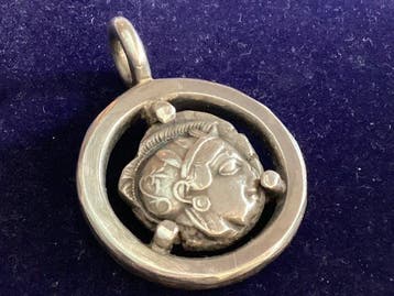 Oud-Grieks, Hellenistisch Zilver Coin pendant