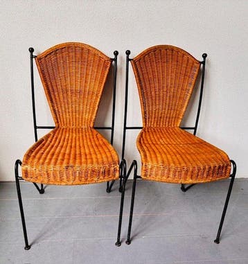 Stoel - Gietijzer, riet - Twee tuinstoelen, zwarte frames,