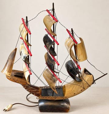 Lampe - Corne - navire à voiles vintage tabl