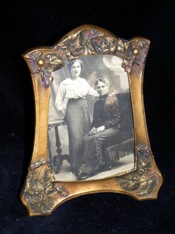 Art nouveau fotolijstje - Jugendstil -Gesigneerd Ronnin -