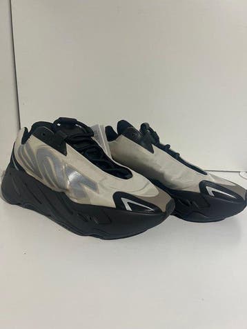 Adidas - 700 MNVN - Sneakers - Maat: EU 36.5 - Nieuw met