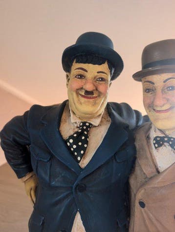 Jun Asilo - Laurel en Hardy 1995 - Cloche musicale (Sans