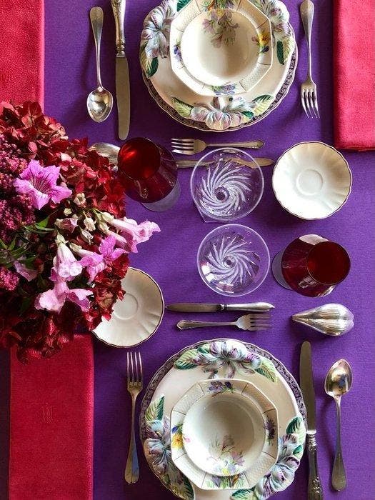 Tafelkleed voor grote tafels, met een elegante intense, Antiquités & Art, Tapis & Textile