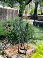 Ana Lucia B.M - Pedestal Exposición - XL - No Reserve