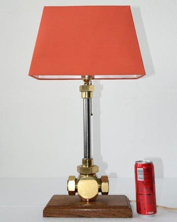 Lampe de table - Une lampe de table industrielle unique avec