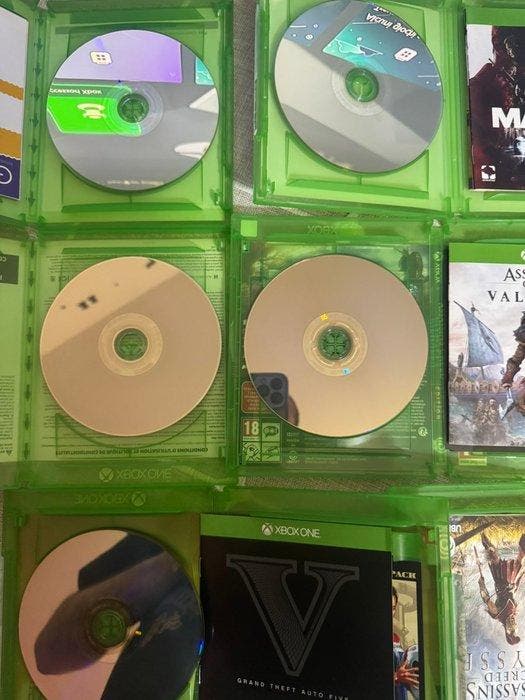 Microsoft - Xbox One - Videogameconsole + games - In, Games en Spelcomputers, Spelcomputers | Overige Accessoires