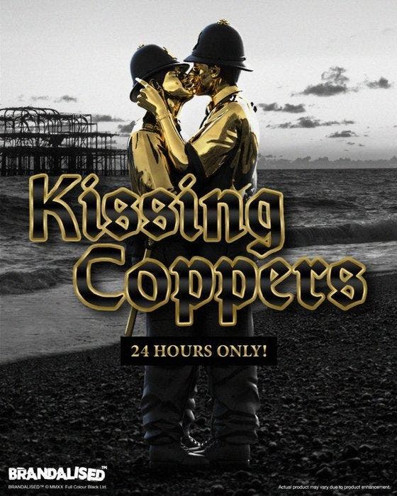 BRANDALISED & MIGHTY JAXX - Kissing Coppers Gold rush, Antiek en Kunst, Kunst | Designobjecten