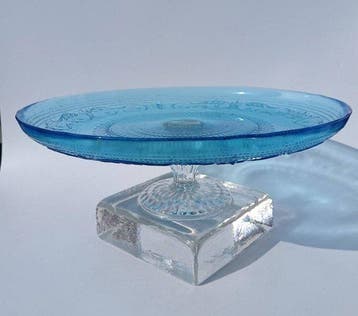 Bord - Glas - Blauwe glazen schotel op voet