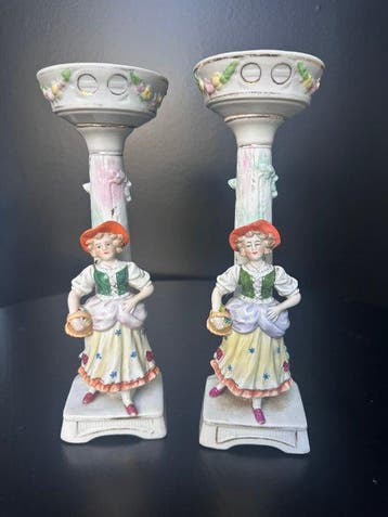 Kaarsenhouder Antiek paar porseleinen figuurkandelaren,