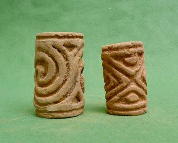 Quimbaya Aardewerk Twee Zeldzame Rol-zegel stempels - 6.2 cm