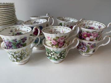 Royal Albert - Theeservies (36) - Flower of the Month -