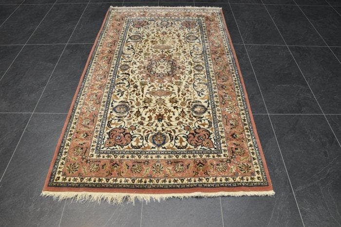 Isphahan - Tapijt - 212 cm - 122 cm, Huis en Inrichting, Stoffering | Tapijten en Vloerkleden