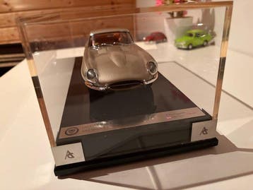 Amalgam 1:18 - Modelauto - Jaguar E-type, Hobby & Loisirs créatifs
