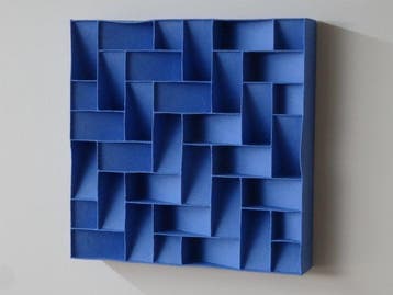 2026 - 58 hemelsblauw minimalistisch wandrelief