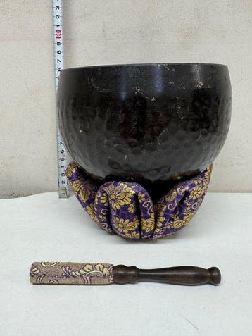 Japanse twee grote zingende kommen Boeddhist Boeddha, Antiek en Kunst