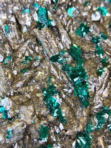 dioptase Kristal op matrix - Hoogte: 80 cm - Breedte: 70 cm-