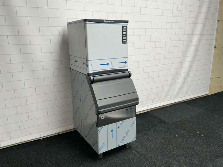 Scotsman ijsblokjes machine nw 307 met bunker 190 KG, Articles professionnels, Horeca | Équipement de cuisine, Enlèvement ou Envoi