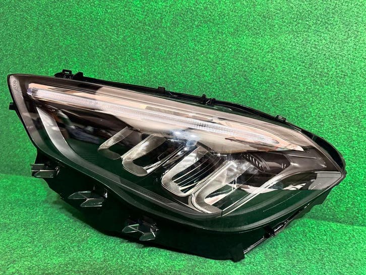 Phare av. gauche Mercedes GLA H247 2023 - 2026 A2479063504, Autos : Pièces & Accessoires, Éclairage, Mercedes-Benz, Utilisé, Enlèvement