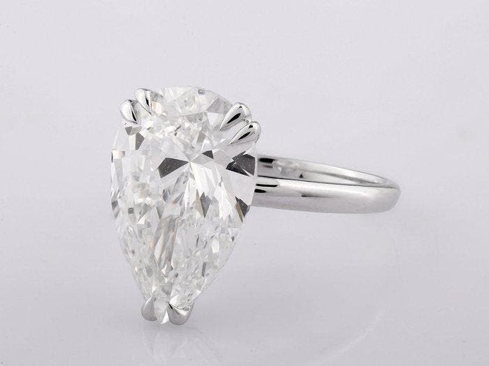 Ring - 14 karaat Witgoud - 7.02ct. tw. Diamant (Lab-grown), Handtassen en Accessoires, Ringen