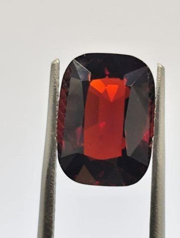 1 pcs Rouge Spinelle - 4.55 ct - Lotus Gemology (Thaïlande)