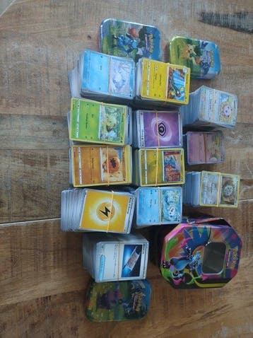 Pokémon - 2500 Bulk kaarten - Pokémon Holo, Reverse holo, Nieuw