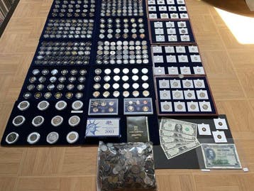 Wereld. Lot de 320 monnaies du Monde dont 25 argent, Or