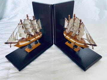 Maritieme objecten - Vintage paar houten boekensteunen, met