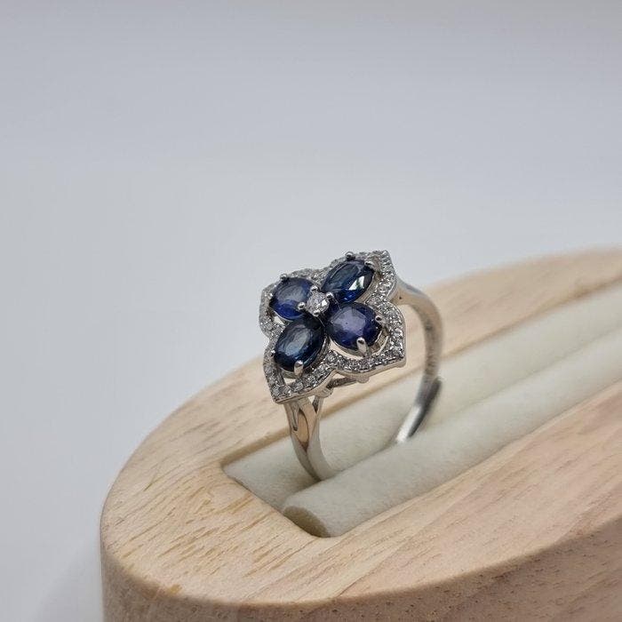 Zonder minimumprijs - Ring Zilver, witgoud verguld - 1.80ct., Handtassen en Accessoires, Ringen