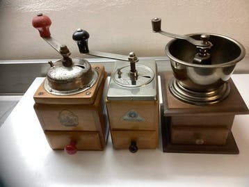 NB - Koffiemolen (3) - Hout, Metaal, Staal, Messing