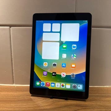 Apple iPad (5th Generation) 128GB Wifi - Mobiele telefoon