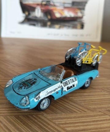 1:43 - Modelauto - Spider con portabici Giro dItalia -