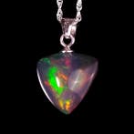 Geen reserve — 5,2 ct Ethiopische opaal hanger met rood en
