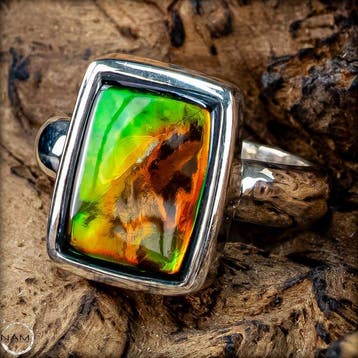 Exclusieve Ammolit-ring – Zeldzame ammoniet-edelsteen met
