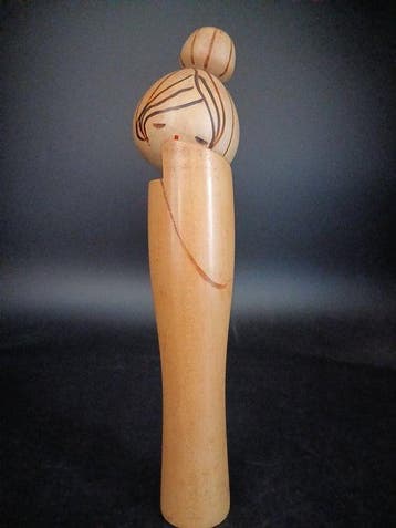 Beeldje - Prachtige Vintage Sosaku Kokeshi - Hajirai