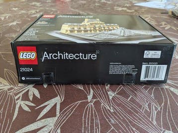 Lego Set - 21024 - Architecture - Louvre, Nieuw