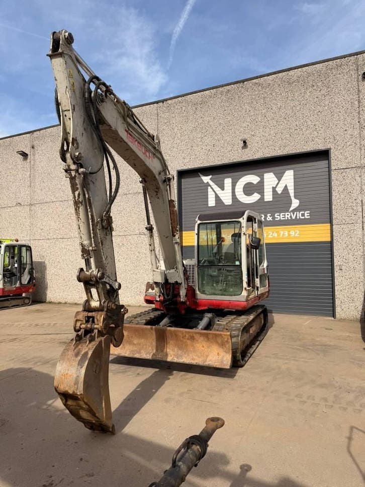 Takeuchi TB 175 C, Articles professionnels, Machines & Construction | Grues & Excavatrices, Enlèvement